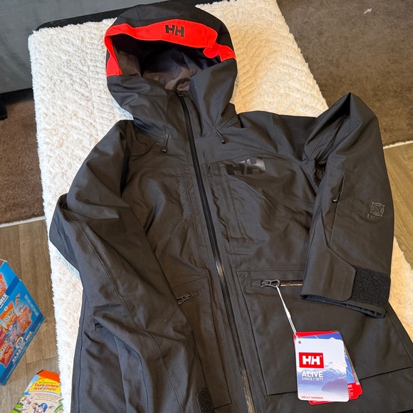 Helly Hansen Jackets & Blazers - Helly Hansen women’s powderqueen 3.0 ski jacket
